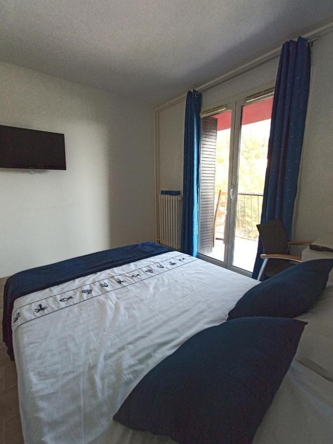 Private Room In Renovated Apartment - Tram 1 Min Walk Nice Ngoại thất bức ảnh