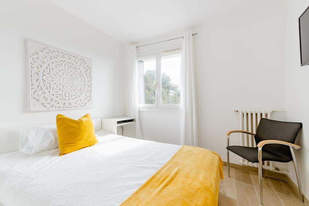 Private Room In Renovated Apartment - Tram 1 Min Walk Nice Ngoại thất bức ảnh