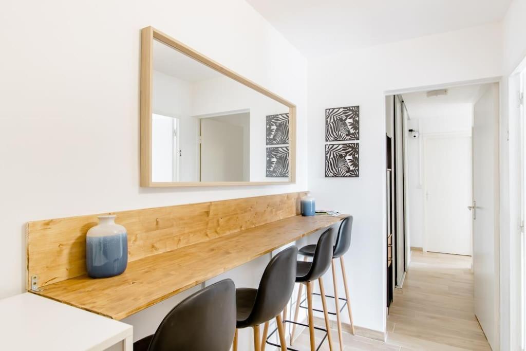 Private Room In Renovated Apartment - Tram 1 Min Walk Nice Ngoại thất bức ảnh